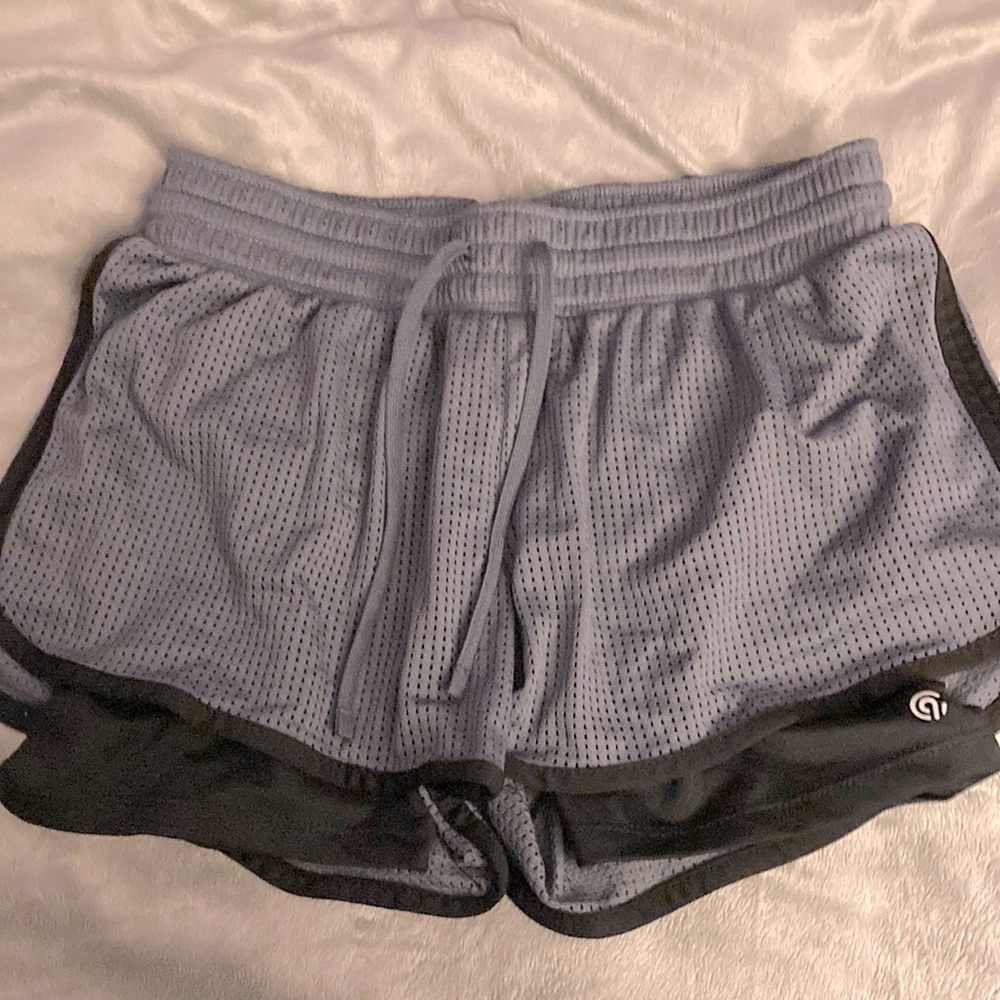 Pre-owned Champion Women’s Small Athletics Shorts. Color:Gray Size :Small